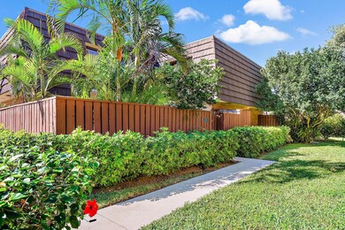 2018 20th Ct, Jupiter, FL 33477 - photo 2
