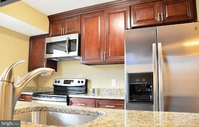 63 Sudbury Square, Sterling, VA 20164 - photo 2