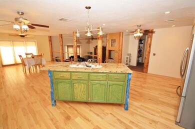 GRANITE COUNTER KITCHEN ISLAND