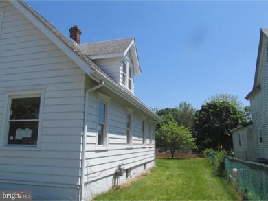 605 Mantua Ave, Paulsboro, NJ 08066 - photo 2