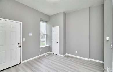 4275 E Ashland Ave, Saint Louis, MO 63115 - photo 3