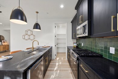 4611 Dewberry St, Houston, TX 77021 - photo 3