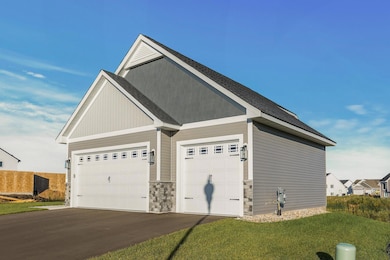 225 10th Ave NE, Hutchinson, MN 55350 - photo 3