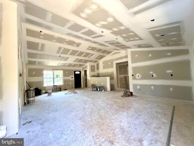 605 Western Ln, Front Royal, VA 22630 - photo 4