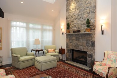 07 Living Room