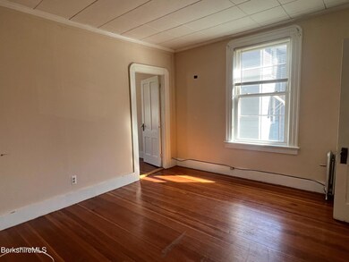 126-UP bedroom