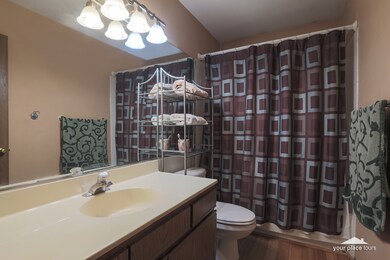 1301 Big Oak Trail, Aurora, IL 60506 - photo 5