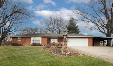 Garage & Carport!