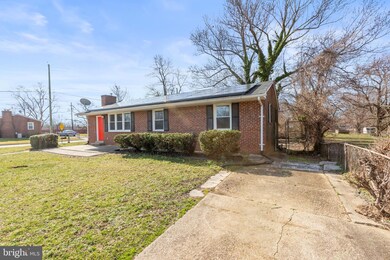 2123 Scott Key Dr, District Heights, MD 20747 - photo 2