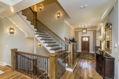 1025 Urlin Ave 002