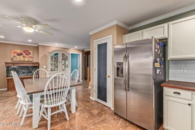 595 N Joshua Tree Ln, Gilbert, AZ 85234 - photo 5