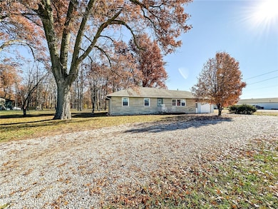 908 N Route 49, Casey, IL 62420 - photo 2