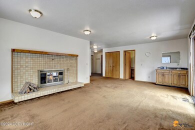 Family room with wet bar