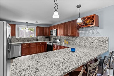 14 Kinnicutt Ave, Warren, RI 02885 - photo 6