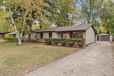 2106 Rainbow View, Urbana, IL 61802 - photo 2