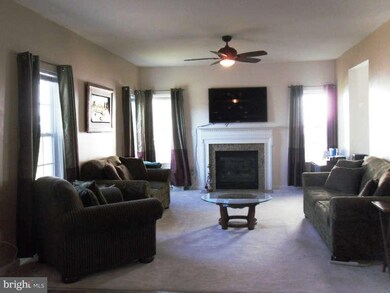 16870 Reef Knot Way, Woodbridge, VA 22191 - photo 2