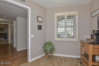 10561 W Ocotillo Dr, Sun City, AZ 85373 - photo 6