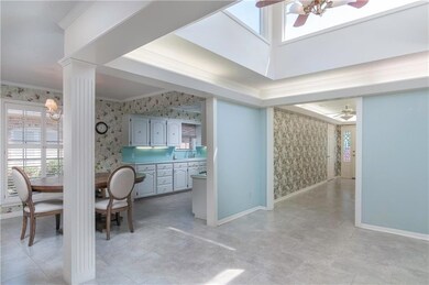 Wonderful natural light in the atrium/sunroom off 
