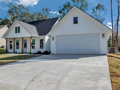 208 Sybil Dr, Lufkin, TX 75901 - photo 3