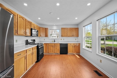 8780 Morgan's Run unit 2C, Olmsted Falls, OH 44138 - photo 3