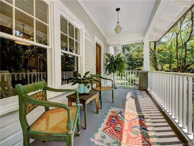 Front porch charm!