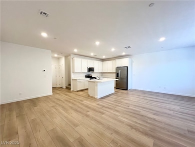 1546 Eva Crossing Place, Henderson, NV 89002 - photo 6