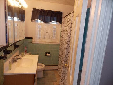 70 Holland Ave, Riverside, RI 02915 - photo 7