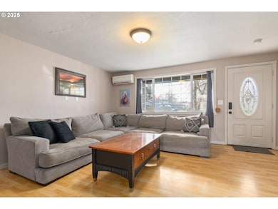 1310 W Quinalt St, Springfield, OR 97477 - photo 7