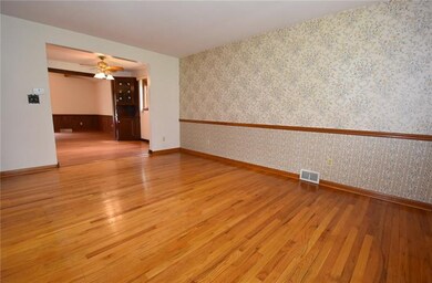 546 Springdale Rd, Eighty Four, PA 15330 - photo 2