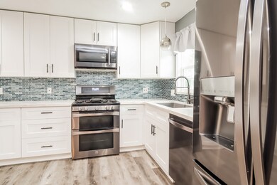 448 Gleneagles Dr, Friendswood, TX 77546 - photo 4