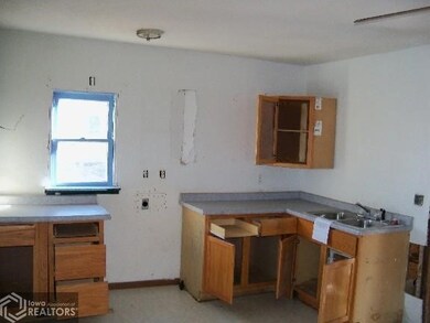 308 E Ayers St, Osceola, IA 50213 - photo 5