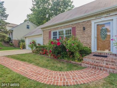 1740 Lockerbie Ln, Vienna, VA 22182 - photo 2