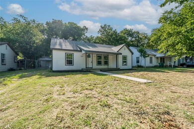 1803 Buck St, Gainesville, TX 76240 - photo 2