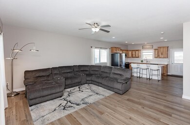 616 Prairie View Dr, Huxley, IA 50124 - photo 4