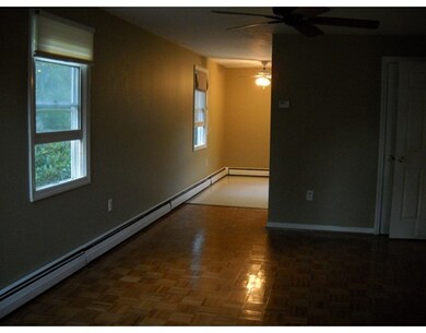 9 Goldenrod Ct unit 9, South Grafton, MA 01560 - photo 4