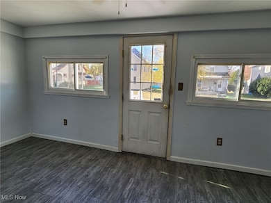 808 8th St SW, Massillon, OH 44647 - photo 4