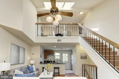 4378 Pembrook Village Dr unit 80, Alexandria, VA 22309 - photo 5