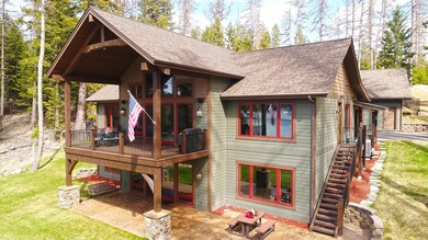 4032 SQ. FT. CUSTOM BUILT HOME!