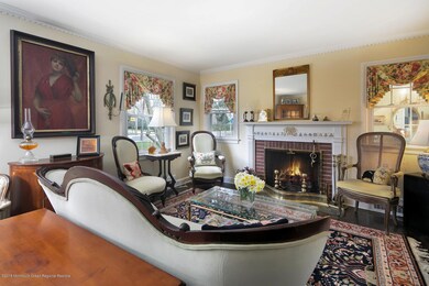 Large Living room with gas fireplace