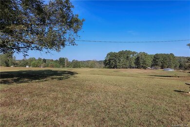 137 Edna Ln, Statesville, NC 28625 - photo 4