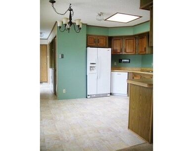 40 Clayton Dr, West Springfield, MA 01089 - photo 5