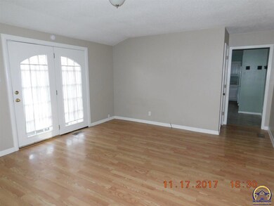 1826 SW 36th Terrace, Topeka, KS 66611 - photo 7