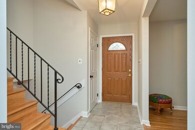 1004 Westwood Dr NE, Vienna, VA 22180 - photo 3
