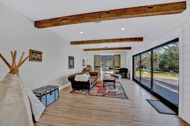 407 N Edison St, Fredericksburg, TX 78624 - photo 5