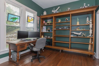 116 Sycamore St, Newburgh, IN 47630 - photo 5