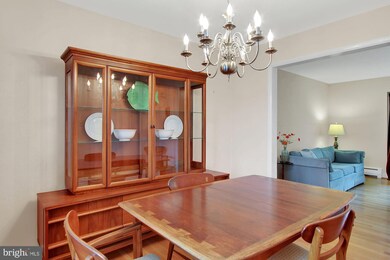 318 Holland St, Reading, PA 19607 - photo 7