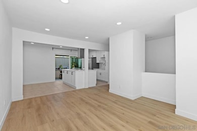 3230 Ashford St unit B, San Diego, CA 92111 - photo 4