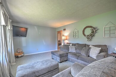 1506 Stoneybrook Dr, Johnson City, TN 37601 - photo 4