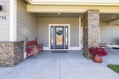 27-web-or-mls-3776 SW Wickiup Place-44