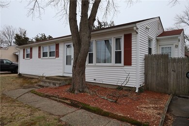 72 Deerfield Dr, Warwick, RI 02886 - photo 4